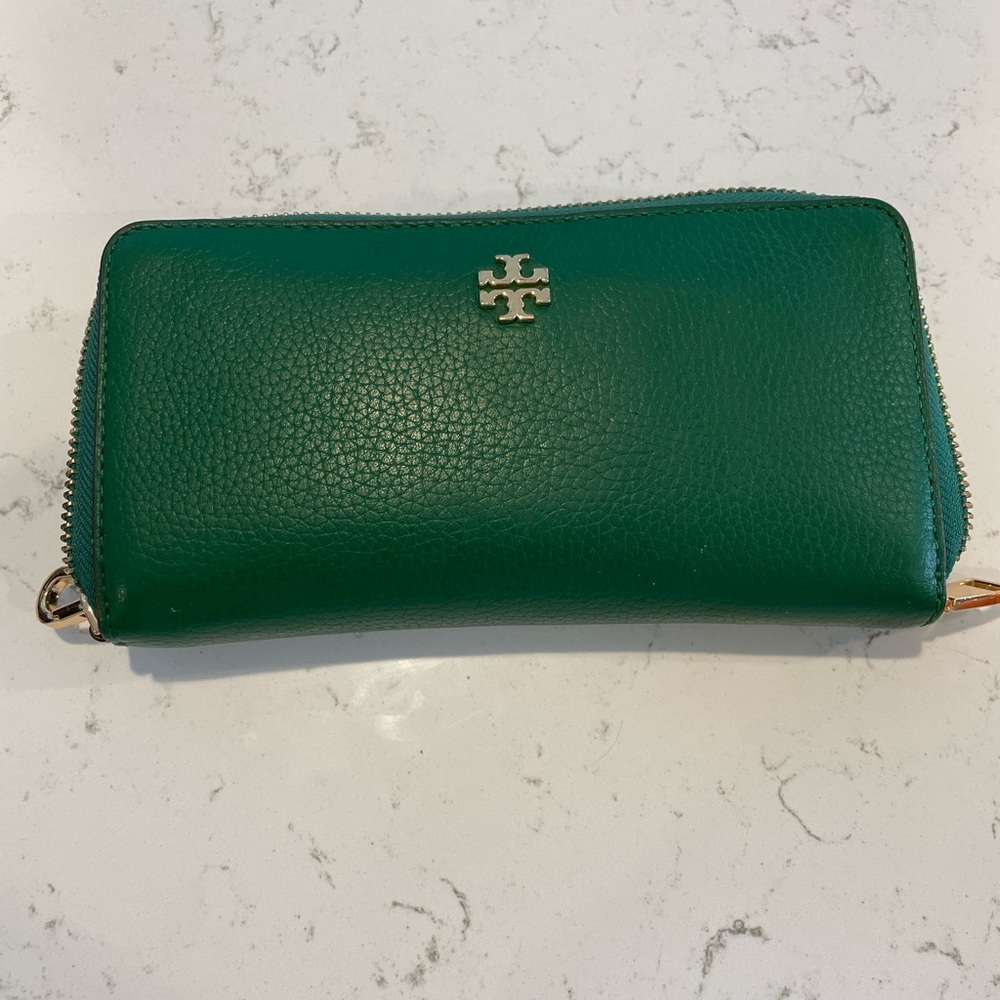 Tory Burch Leather Carter Smartphone Wallet